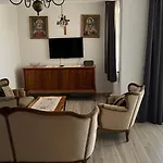 Mijuta Apartment