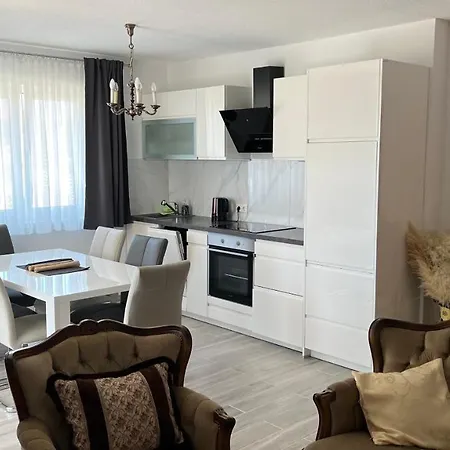 Mijuta Apartment *