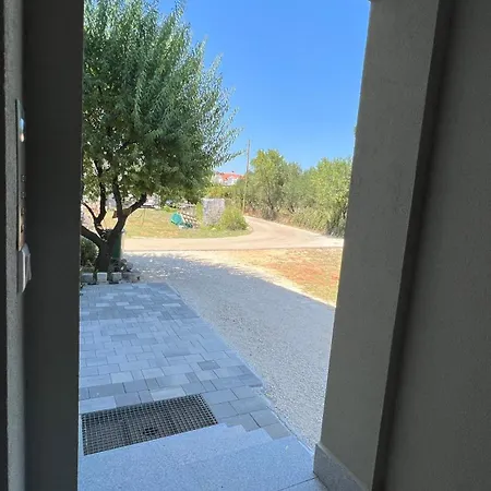 Mijuta Apartment Sukošan